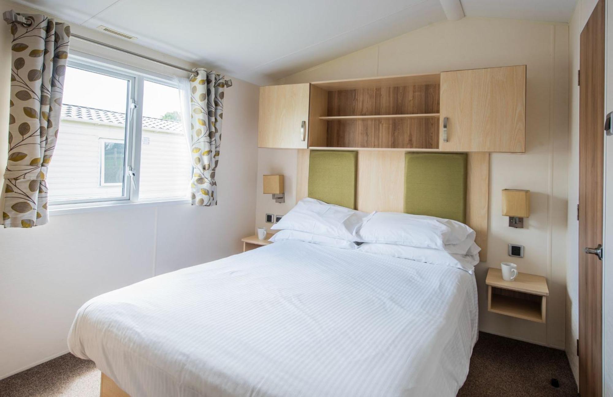 Trelawne Manor Holiday Park ลู ภายนอก รูปภาพ