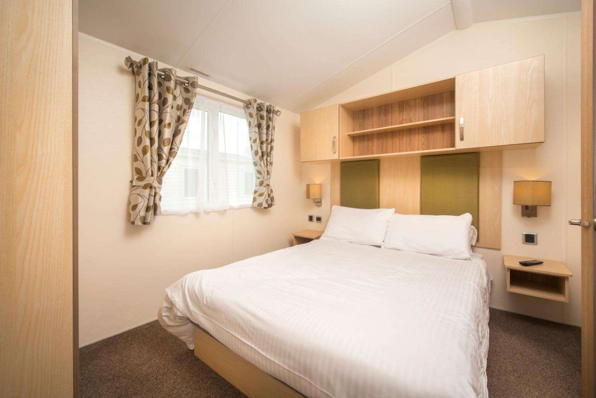 Trelawne Manor Holiday Park ลู ภายนอก รูปภาพ